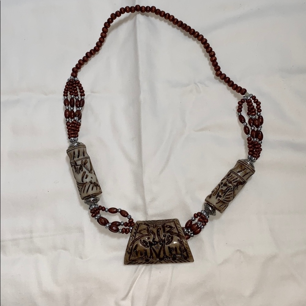 Beaded chunky necklace
